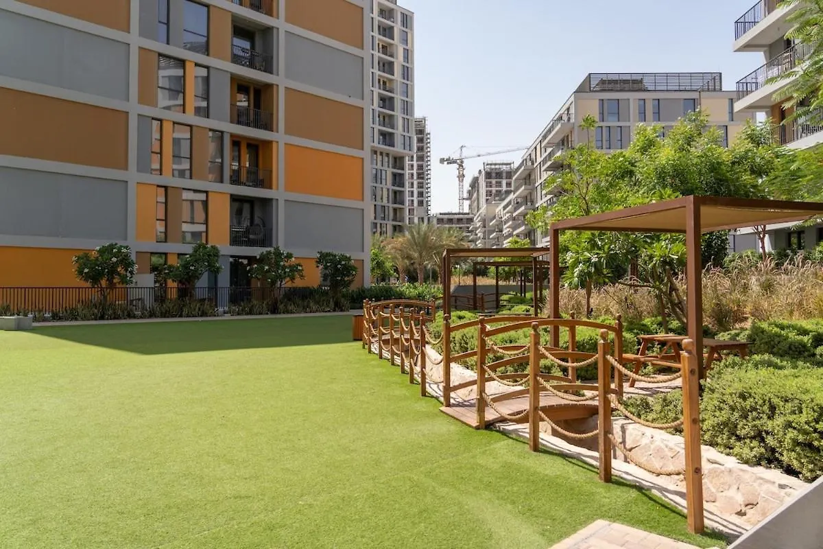 1Bed In Noor 1 - Midtown By Stayinhomes - Pool - Padel - Tennis Dubai Appartamento